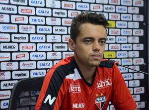 Série B: Lateral-direito Matheus Ribeiro comenta a boa fase no Atlético-GO