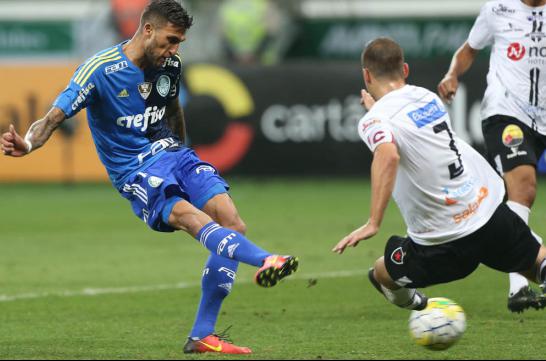 Rafael Marques fez um gol e teve atuação marcante na vitória sobre o Botafogo-PB