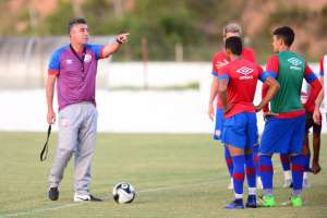 Série B: Após 'não' de Roger e Rangel, Náutico desiste de um camisa 9