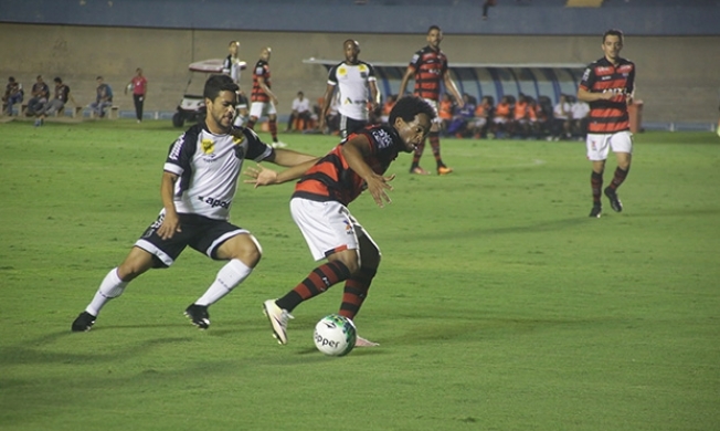 Atlético-GO quer embalar no clássico goiano