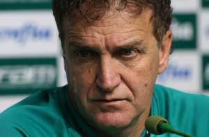 Cuca elogia estreia de Gabriel Jesus na seleção e revela 'dica' a Tite