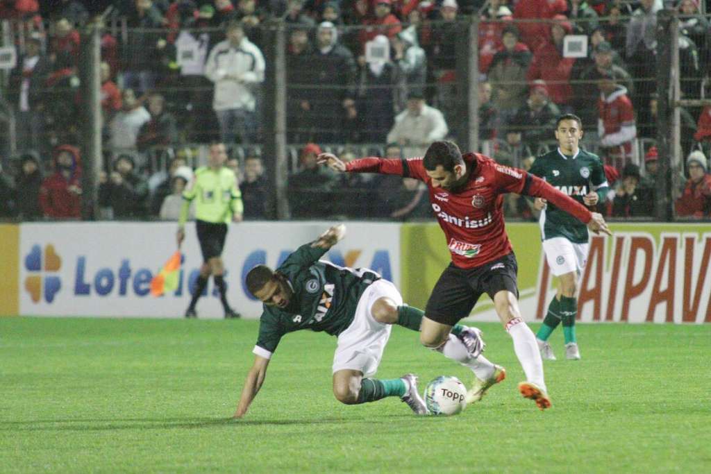 Goiás lutou até o fim, mas não conseguiu deixar Pelotas com pelo menos um ponto - Carlos Insaurriaga/Brasil de Pelotas