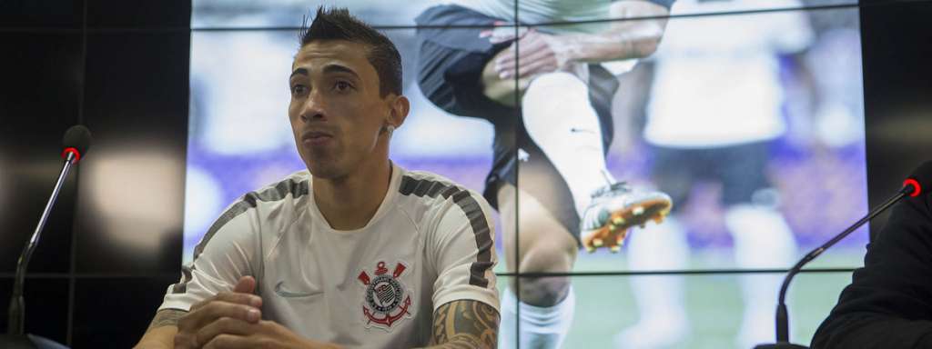 Rildo voltou a treinar, mas ainda não sabe quando vai atuar novamente pelo Corinthians