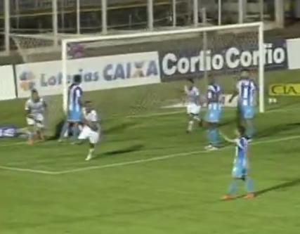 Éverton comemora 1.º gol pelo Luverdense