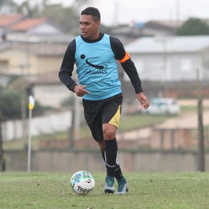 Série B: Thiago Humberto pode estrear pelo Criciúma