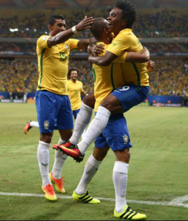 Algumas peças ainda podem ser agregadas ao time de Tite, que tende crescer 