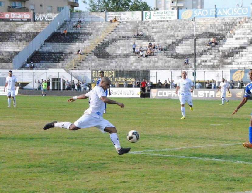 No Estádio Palma Travassos, Comercial vence São Carlos por 4 a 2