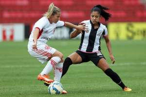 Copa do Brasil Feminino: Fora de casa, Santos perde para o Corinthians e se complica