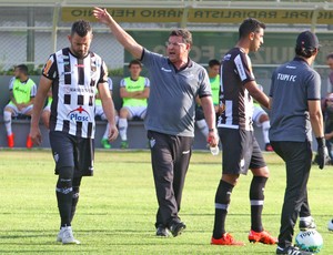 Série B: Estevam Soares define confronto contra Joinville como 