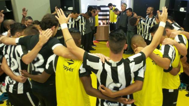 Botafogo voltou a jogar bem e venceu o Cruzeiro por 2 a 0 no Mineirão