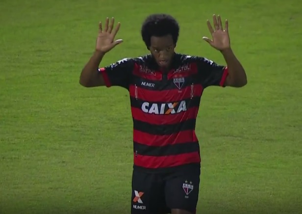 Autor de dois gols sobre o Bragantino, Magno Cruz é um dos principais jogadores desta Série B