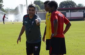 Marcelo Cabo é o treinador da Seleção FI da 25ª rodada do Campeonato Brasileiro da Série B