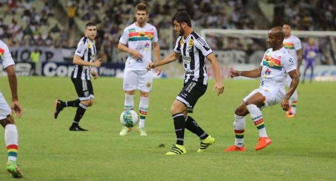 Faltou competência e organização tática para o Ceará vencer o lanterna Sampaio Corrêa