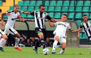 Série B: Desligado do Figueirense, Carlos Alberto recebe proposta do CRB