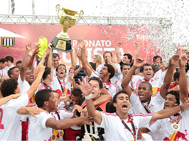 Red Bull passou pelo Desportivo Brasil antes de ser campeão da Segundona de 2009