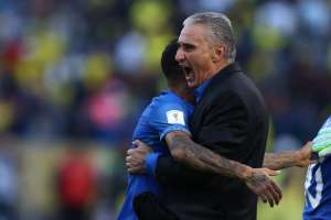 Tite faz nova convocação nesta sexta e deve manter base que começou a formar