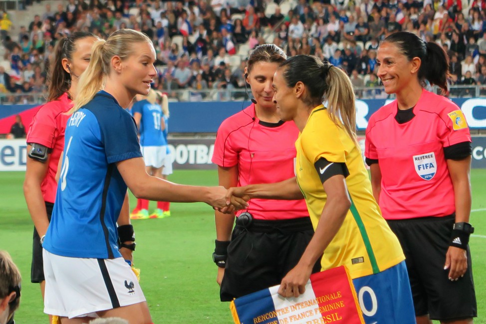 FEMININO: Com gols no início, seleção brasileira empata amistoso com a França