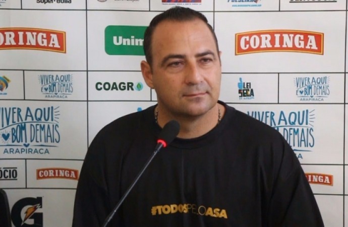 Paulo Foiani não poderá poupar ninguém no ASA