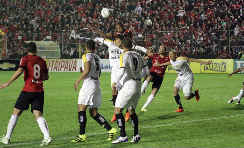 Brasil jogou bem, mas perdeu de virada para o Criciúma por 2 a 1. Foto: Carlos Insaurriaga 