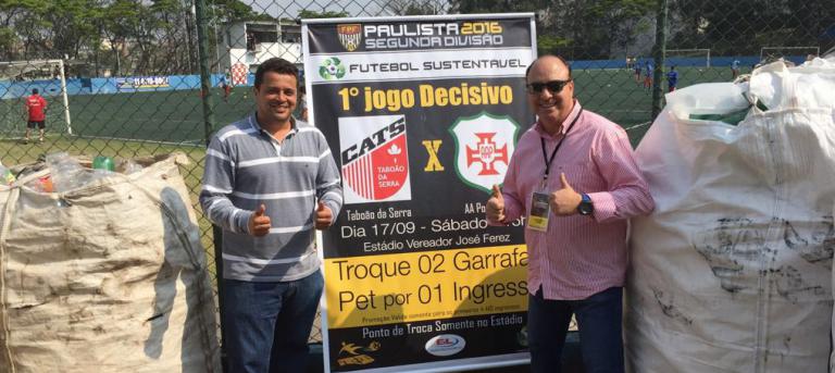 Anderson, presidente do Taboão, e Edivaldo Ferraz, que excecuta o Futebol sustentável pela Federação