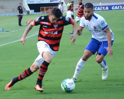 Junior Viçosa não fez gol, mas fez papel de garçon