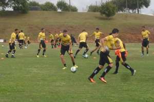 Série B: Criciúma treina sem Edson e Roberto Cavalo pode testar Zilio