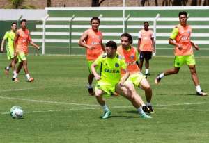 Ex-Palmeiras rescinde com o Goiás na Série B e coloca futuro em cheque