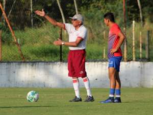 Série B: Com duas dúvidas, Givanildo Oliveira adota mistério no Náutico