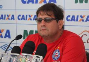 Série B: Guto Ferreira despista sobre alterações no Bahia: 