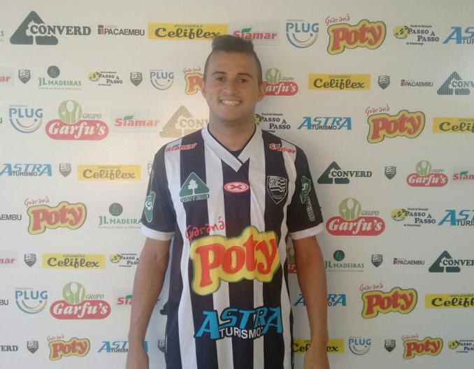 Igor Pato chega para ser opção no ataque da Votuporanguense (Foto: Anderson Basso/ CAV)  