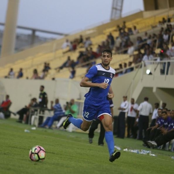 Everton marca e Manama Club chega ao topo da tabela de classificação no Bahrein