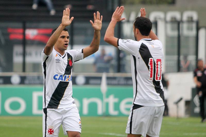 Éderson fez duas vezes e garantiu vitória do Vasco. (Foto: Paulo Fernandes/Vasco.com.br)