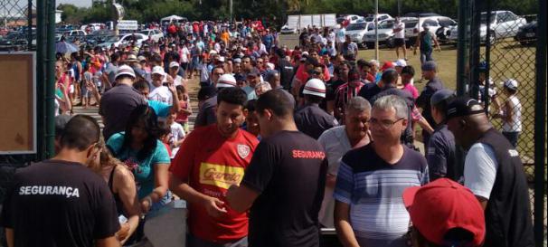Fato inédito em Porto Feliz: filas para entrar no estádio para ver grande jogo da Segundona