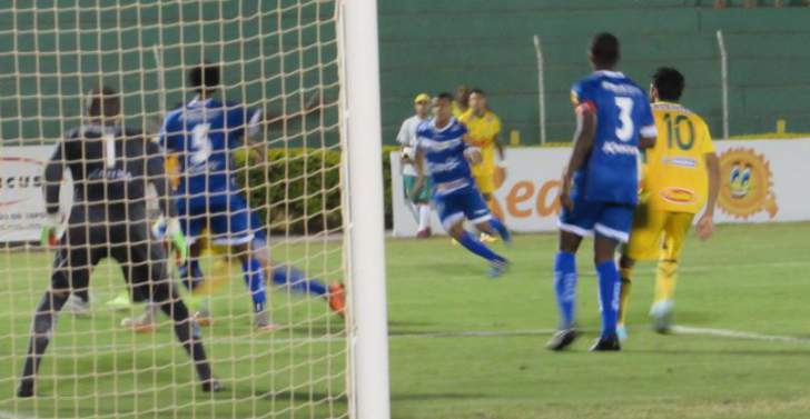 Rio Claro tentou segurar a pressão do Mirassol, que buscou o empate no final dentro do Estádio Maião