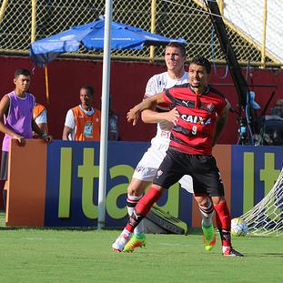 São Paulo perdeu até do Vitória e segue em queda livre