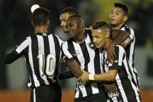 Corinthians mira contratação de xodó do Botafogo e revelação da Série B