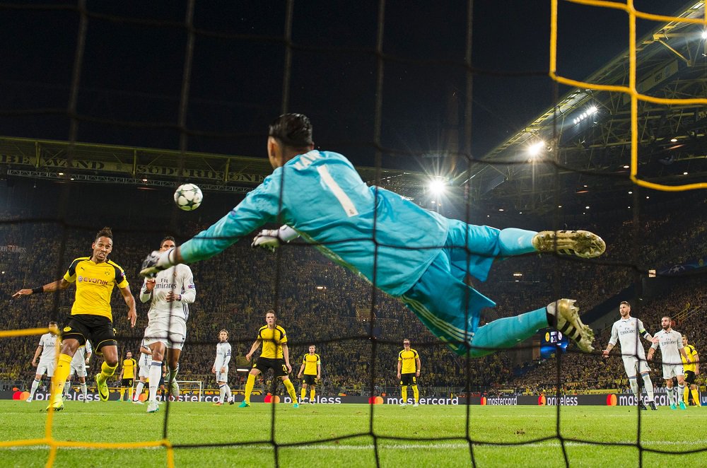 Navas falhou e Aubameyang empatou para o Dortmund no primeiro tempo