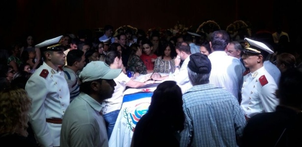 O velório aconteceu nesta quinta às 7h