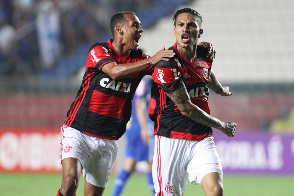Flamengo sonha em terminar o sábado na liderança do Brasileirão