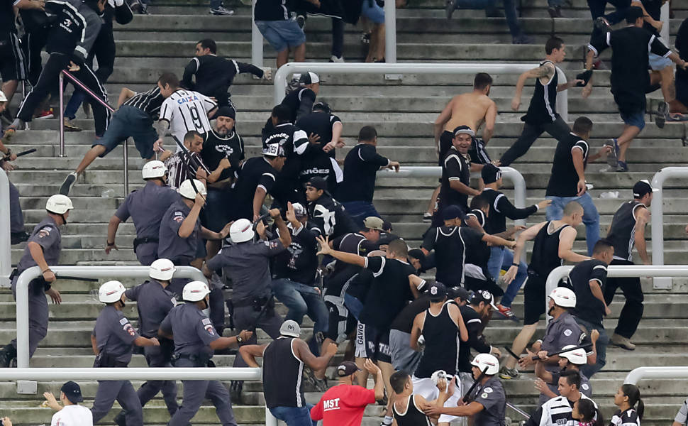 STJD multa Corinthians e Palmeiras por confusões em clássico