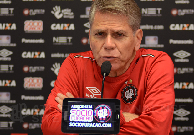 Sonhando com o G4 do Campeonato Brasileiro, Atlético-PR pega o Santos