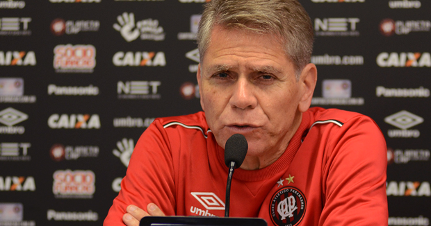 Sonhando com o G4 do Campeonato Brasileiro, Atlético-PR pega o Santos 2 0002050199315 img