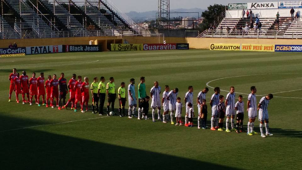 CRB volta a sonhar com o acesso com vitória sob o Bragantino por 2 a 1 no Nabizão. 