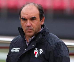 Ricardo Gomes transmite insegurança para o elenco