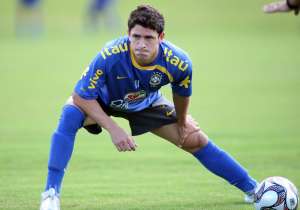 Eliminatórias: Novo titular da seleção, Giuliano relembra longa amizade com Tite