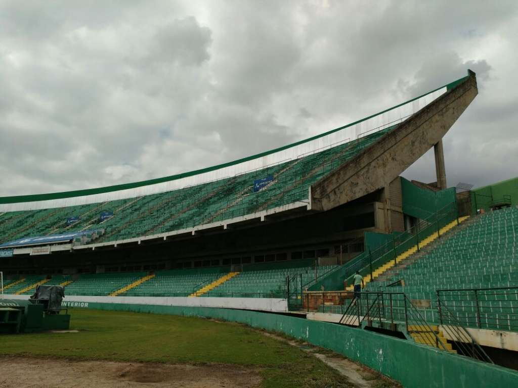 Liberação do tobogã pode ser atrasada por burocracia. (Foto: Lucas Moron / Futebol Interior)