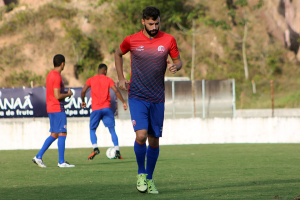 Série B: Náutico aposta no 'fator Givanildo', mas perde dupla de volantes