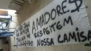 Série B: Torcida do Paraná planeja protestos para jogo na Vila Capanema