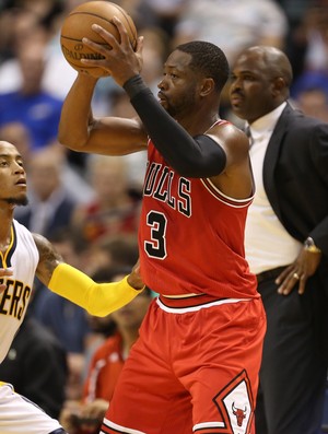 Basquete: Dwyane Wade faz 22 pontos e brilha pela primeira vez pelo Bulls
