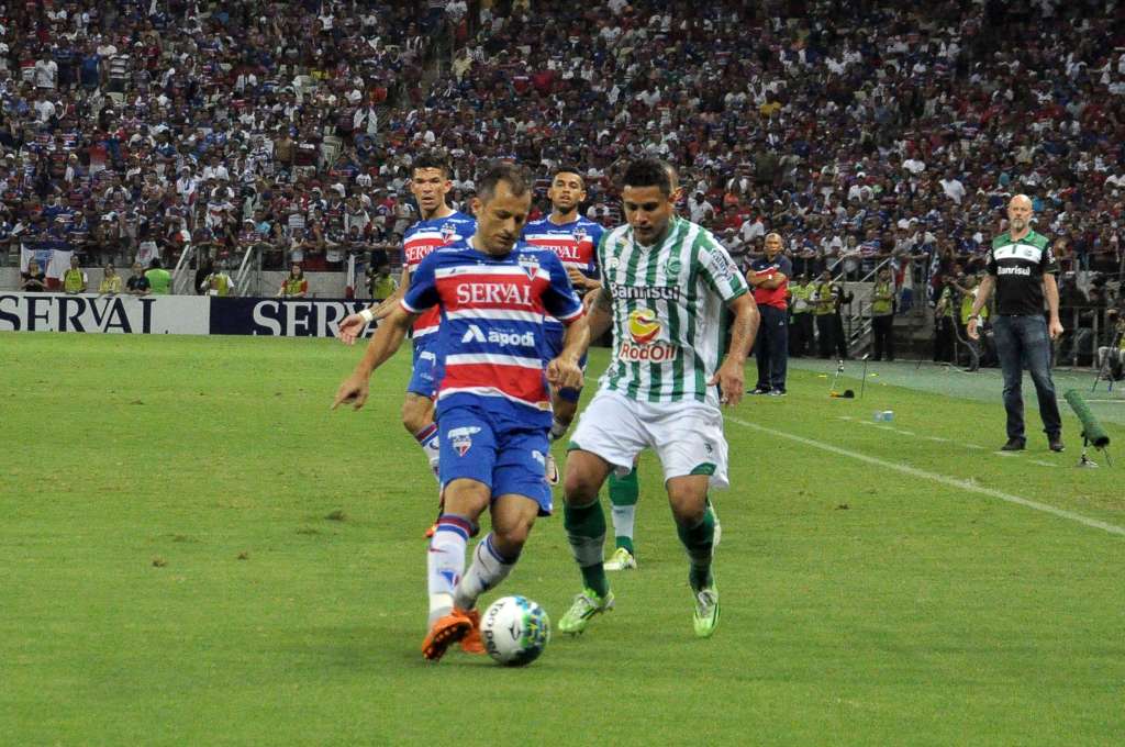 Série C: Com o acesso garantido do Juventude, goleiro Elias cutuca torcida adversária 2 0002050201312 img